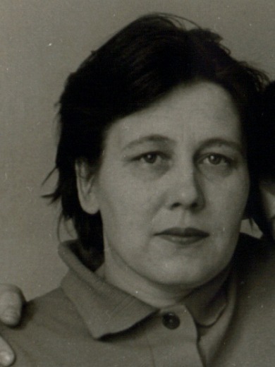 Красникова (Бахвалова) Евгения Григорьевна