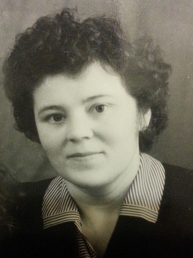 Шипилова (Хныкина) Нина Васильевна