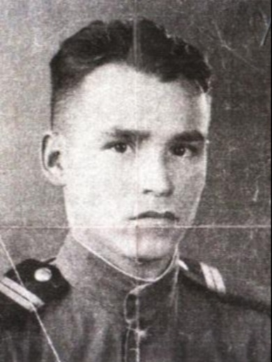 Ермолаев Петр Андреевич