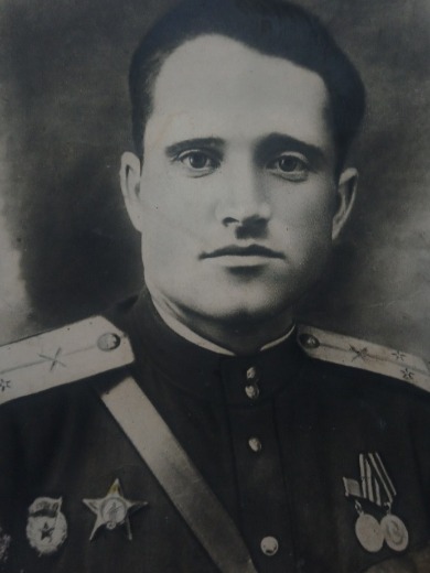 Цин Ян Петрович