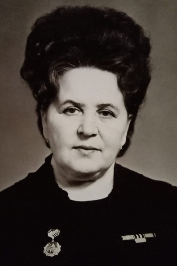 Козлова (Елсукова) Александра Екимовна
