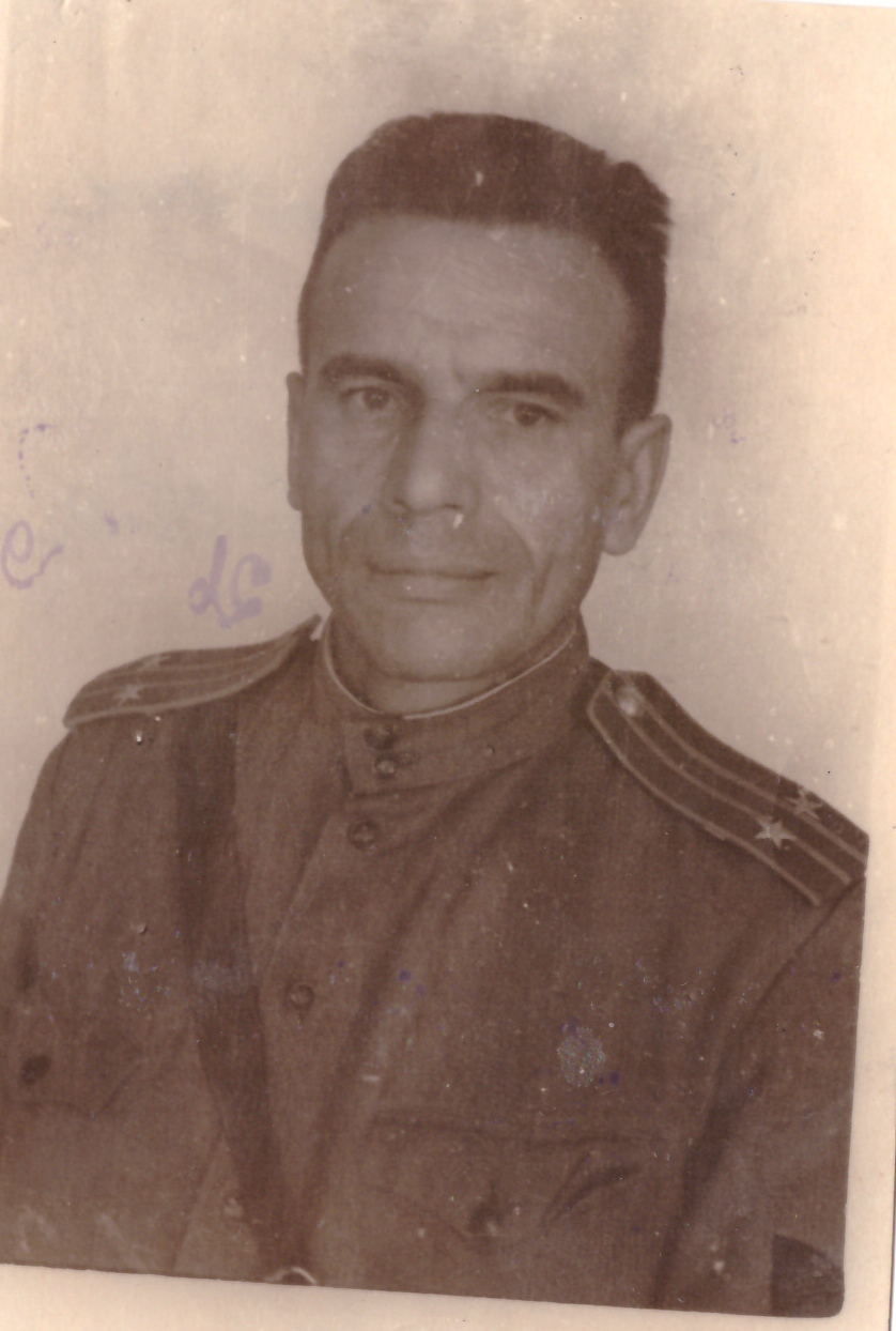 Леонов Павел Яковлевич