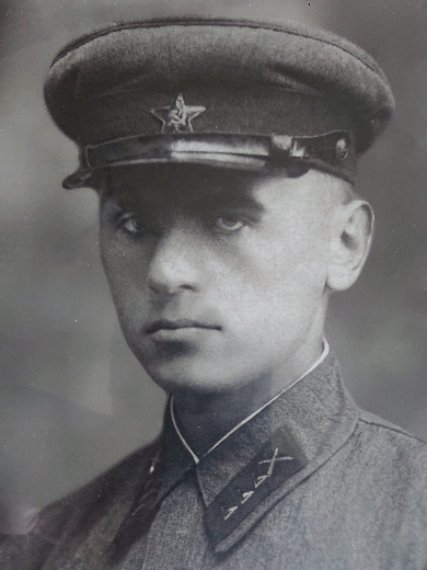 Момсиков Иван Петрович