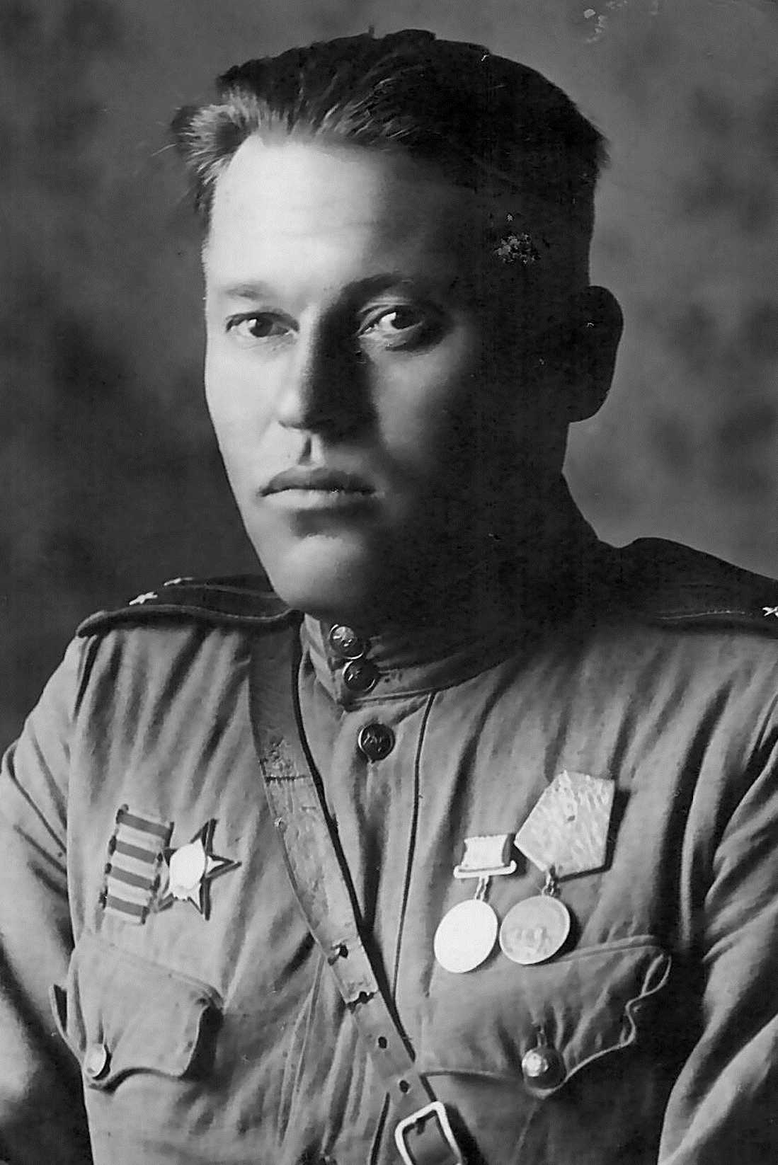 Берсенев Александр Леонтьевич