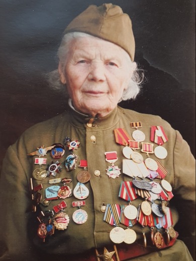 Вершинина (Попова) Зоя Алексеевна