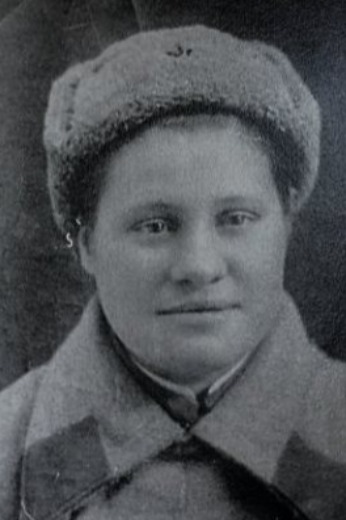 Свешникова (Глазунова) Анна Григорьевна