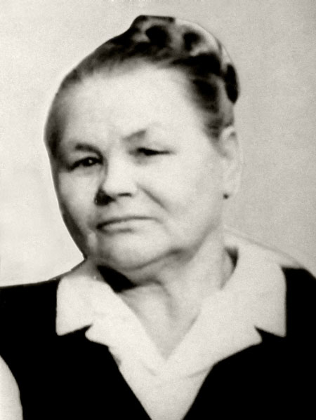 Кузнецова (Рыжакова) Нина Ивановна