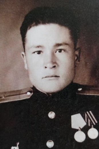 Емельянов Валентин Емельянович