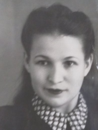 Леонтьева Елена Леонтьевна