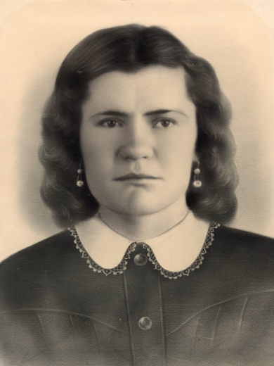 Плотникова (Плескач) Анна Пантелеевна