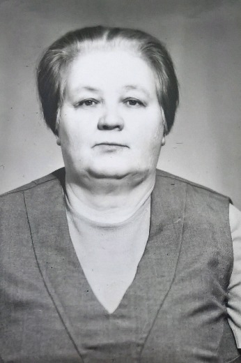Лузгина ( Гайдова) Анна Титовна