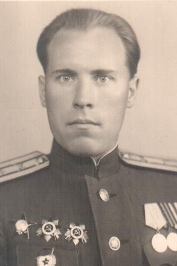 Аксенов Евгений Павлович