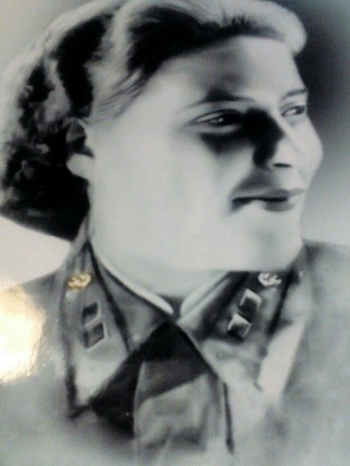 Комарова Полина Петровна