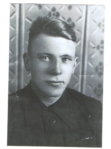 Столяров Валентин Антонович