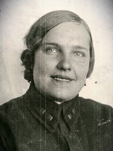 Пылова ( Зотова ) Валентина Дмитриевна