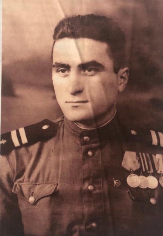 Еник Рожден Максимович
