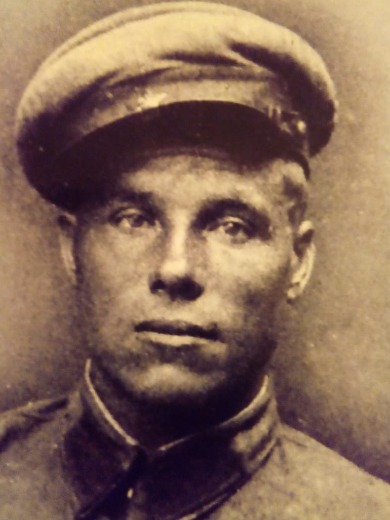 Ларичкин Иван Никифорович