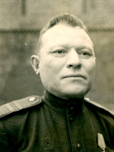 Комаров Василий Васильевич