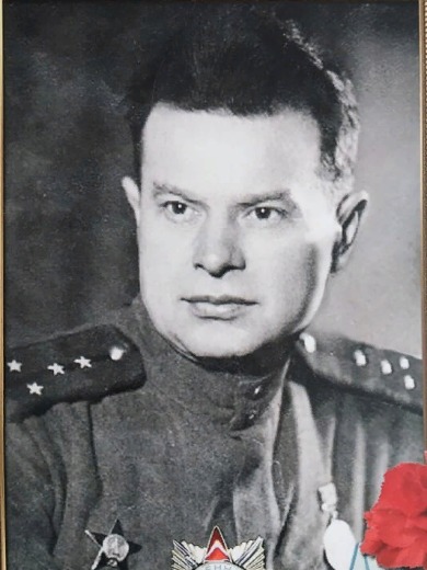 Никогда Иван Яковлевич