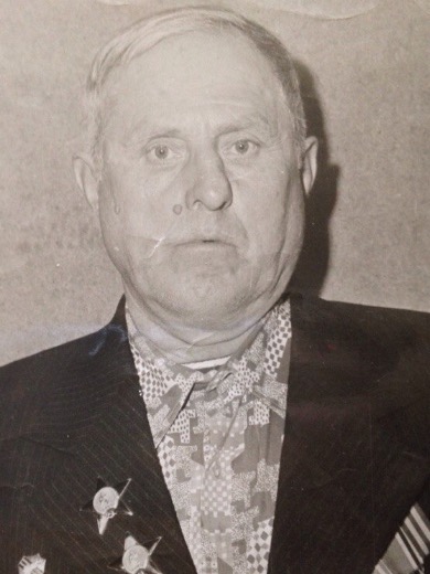 Углов Анатолий Акимович