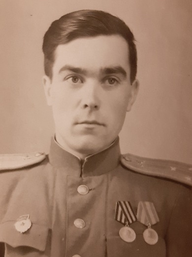 Зиновьев Александр Алексеевич