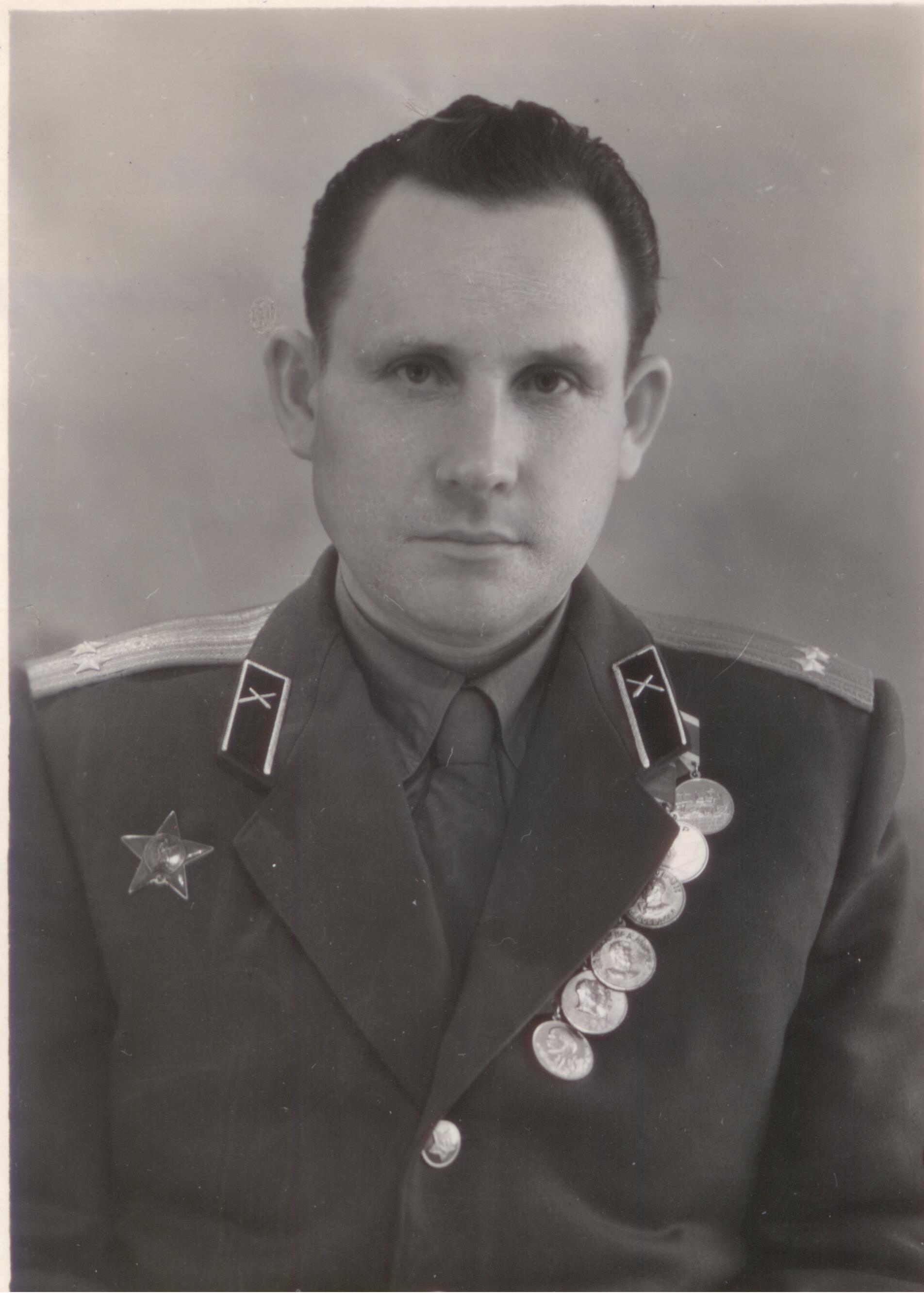 Зиновьев Александр Федорович