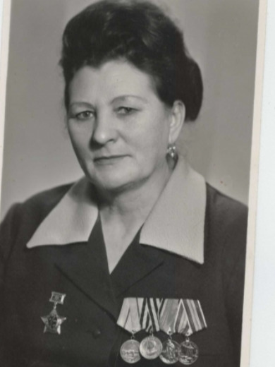 Попова Екатерина Яковлевна