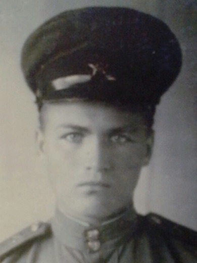 Леонов Василий Никифорович