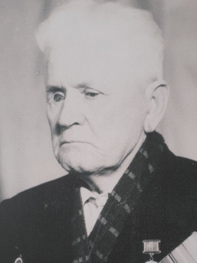 Гречнев Петр Тимофеевич