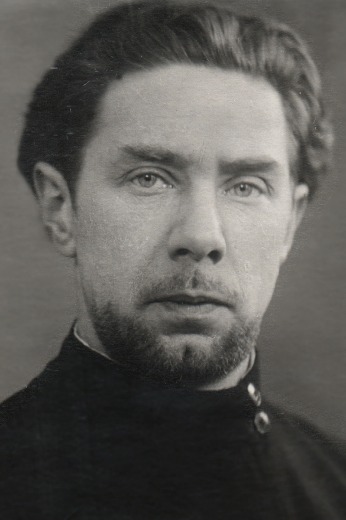 Комаров Виктор Александрович