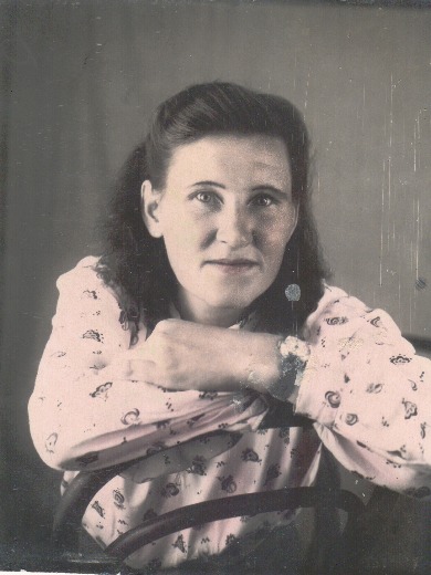 Суханова (Колесникова) Агния Васильевна