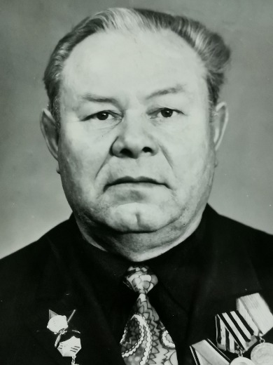 Татаринцев Артем Иванович