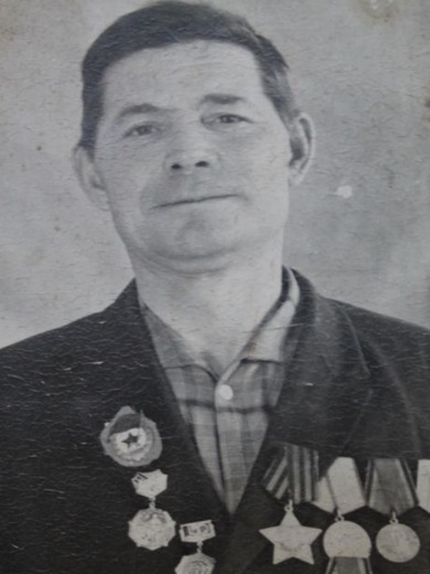 Николаев Петр Николаевич