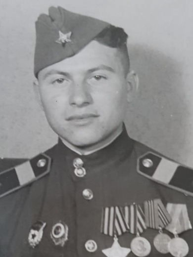 Бизиновер Михаил Шаевич