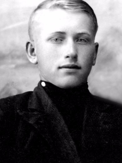 Лукаперов Дмитрий Яковлевич