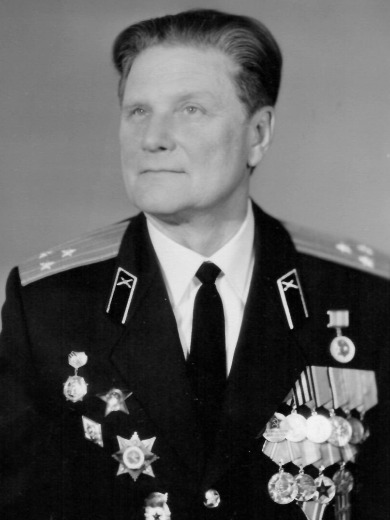 Антипов Юрий Дмитриевич