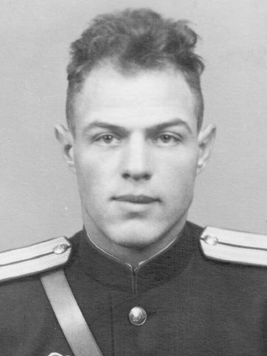 Елаксин Иван Алексеевич