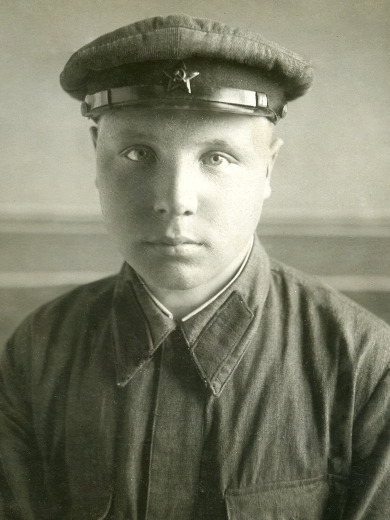 Попов Иван Иванович