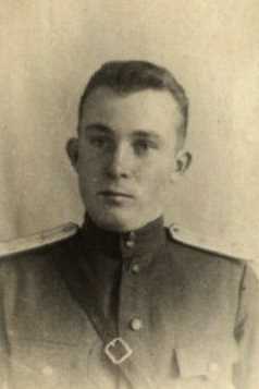 Чернышев Виктор Якимович