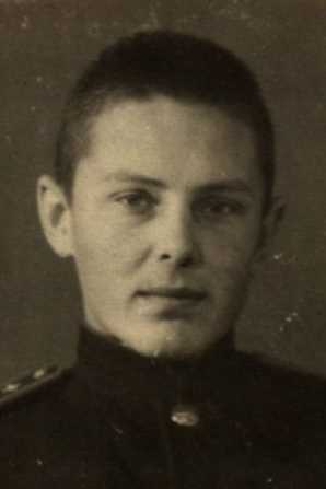 Симонов Юрий Михайлович