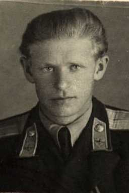 Лапшин Лев Гурьевич
