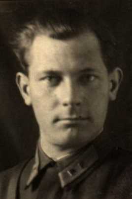 Сентябов Аверьян Алексеевич
