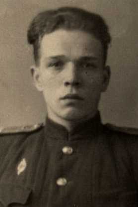 Петров Евгений Семенович
