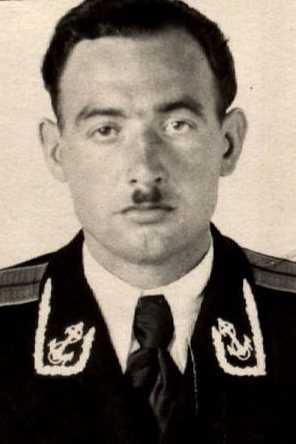 Есипов Август Иванович