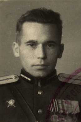 Зиновьев Виктор Гаврилович