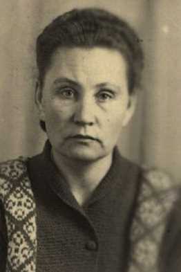 Поднебесная Анна Клавдиевна