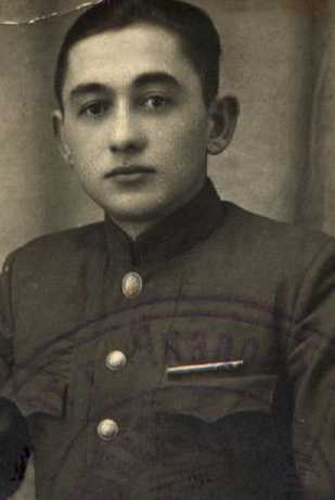 Мельников Виктор Адамович