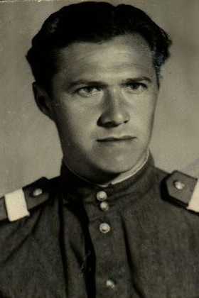 Новокрещенов Виктор Григорьевич