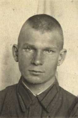 Зараев Матвей Тимофеевич