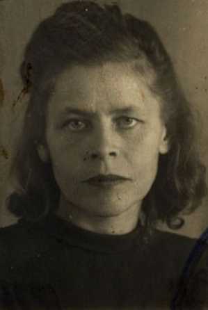 Столярова Надежда Николаевна